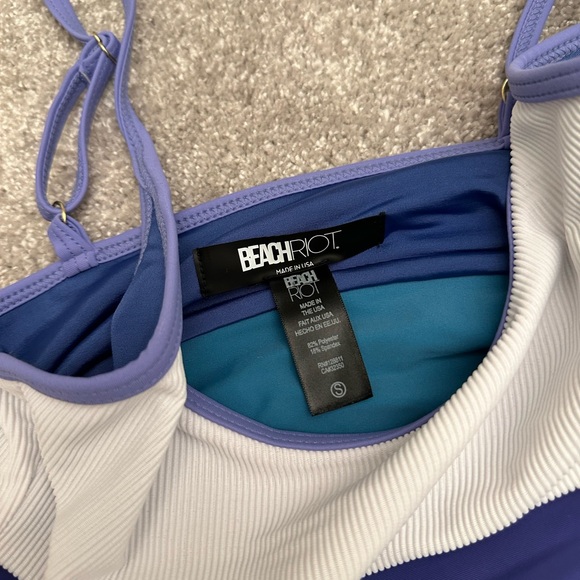 BEACH RIOT SET Top S Bottom XS - Picture 3 of 4